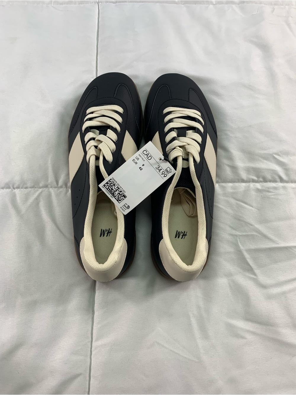 New H&M shoes size 9